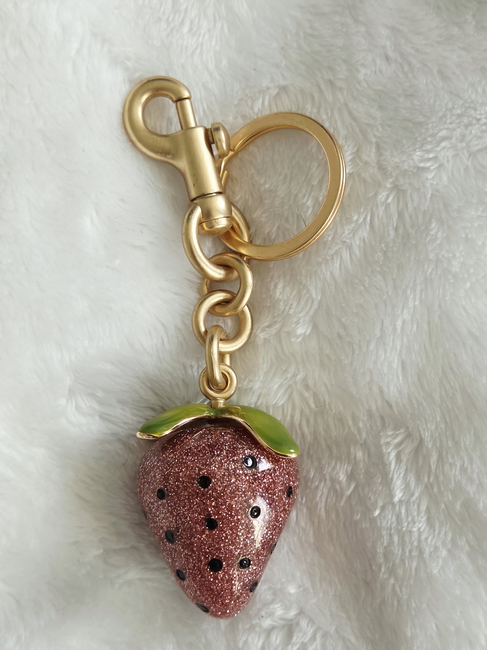 Gold-Tone Pink Glitter Strawberry Keychain with Green Enamel Leaf Bag Charm